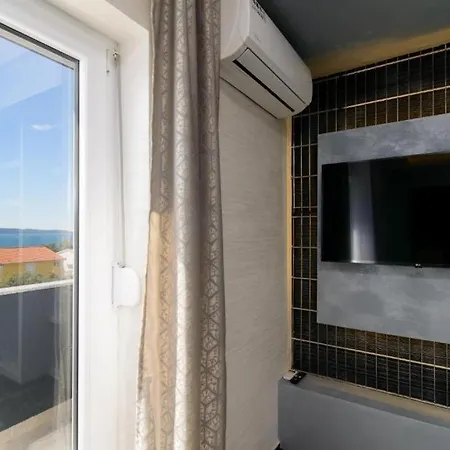 In Okrug Gornji With Sea View, Balcony, Air Conditioning, Wifi 5134-2 Lägenhet
