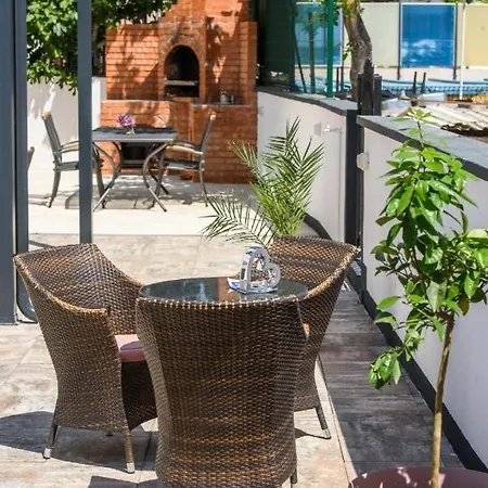 In Okrug Gornji With Sea View, Balcony, Air Conditioning, Wifi 5134-2 Trogir