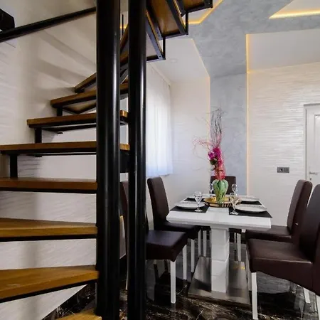 In Okrug Gornji With Sea View, Balcony, Air Conditioning, Wifi 5134-2 Lägenhet