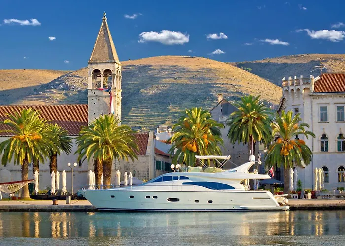 In Okrug Gornji With Sea View, Balcony, Air Conditioning, Wifi 5134-2 Trogir