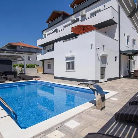 Apartament In Okrug Gornji With Sea View, Balcony, Air Conditioning, Wifi 5134-2 *