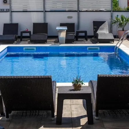 In Okrug Gornji With Sea View, Balcony, Air Conditioning, Wifi 5134-2