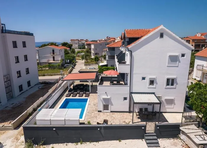 Apartamento In Okrug Gornji With Sea View, Balcony, Air Conditioning, Wifi 5134-2 *