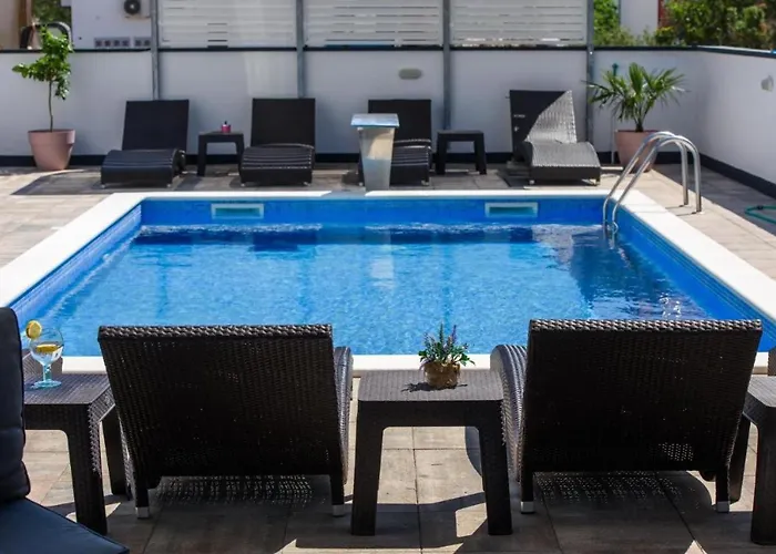 In Okrug Gornji With Sea View, Balcony, Air Conditioning, Wifi 5134-2